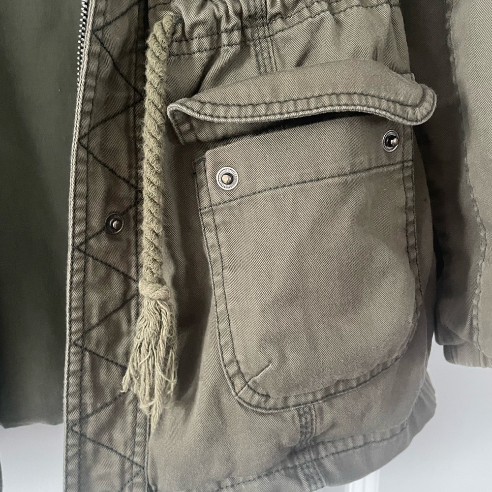 Roxy Jacket - Picture 2 of 4
